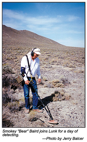 Picks & Pans: Confessions of a Professional Nuggetshooter - October 2002  (Vol. 72, No. 2) - ICMJ's Prospecting and Mining Journal